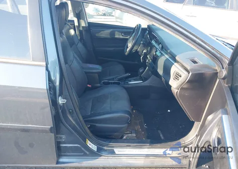 2015 Toyota Corolla S Plus z USA, uszkodzony, nr VIN 2T1BURHE5FC244582